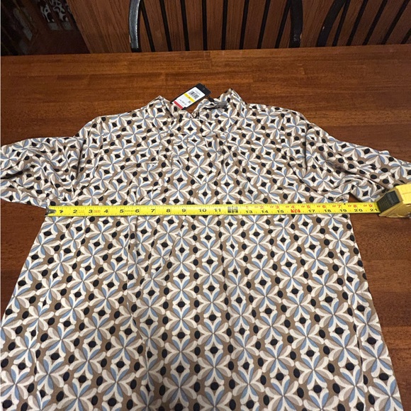 Tommy Hilfiger Black and Cream Puff Sleeve Blouse, Suit Separate - Picture 12 of 14